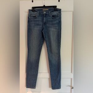 Joe's Jeans Women's Straight Leg in Classic Blue